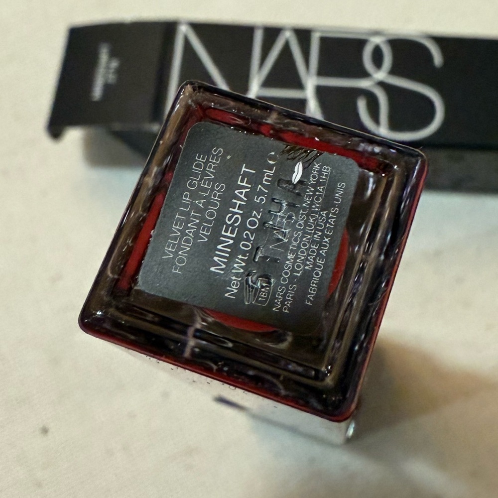 NARS VELVET LIP GLIDE BRAND NEW UNOPENED (Mineshaft) - Picture 3 of 3